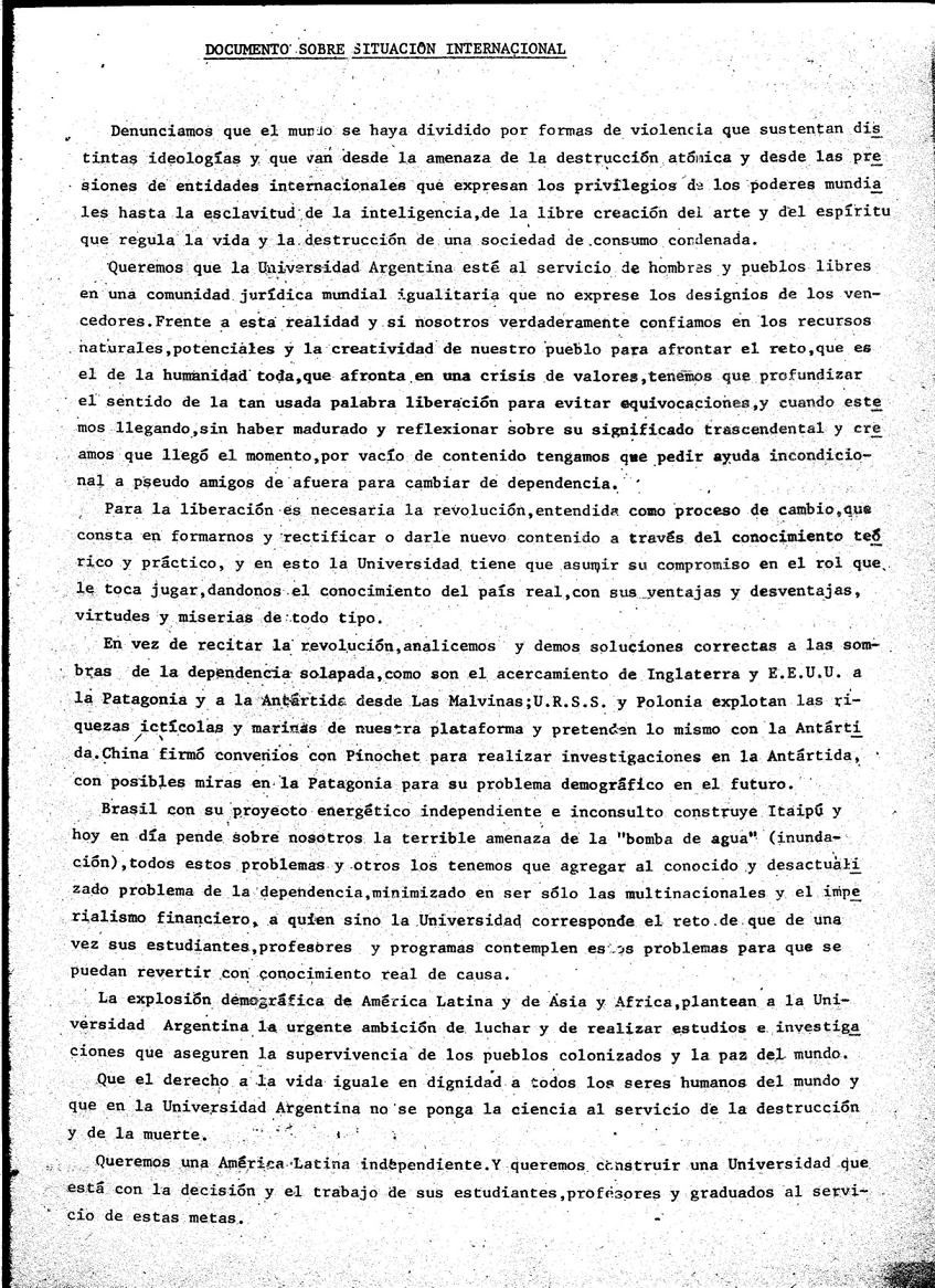 Portada del documento de la Federación Universitaria de La Plata sobre situación internacional, 1984